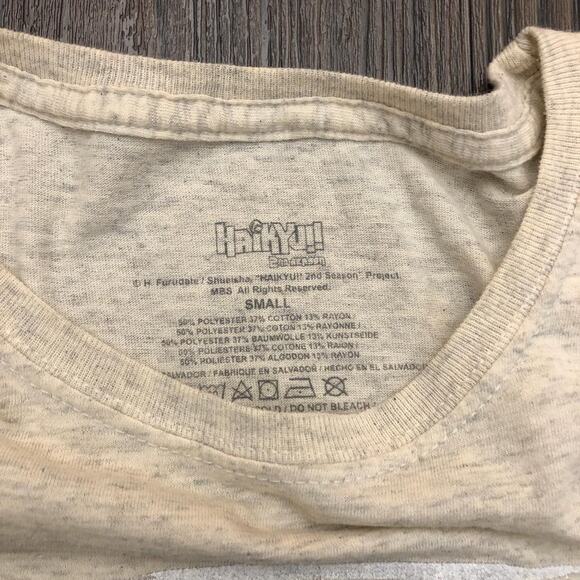 Women’s Beige ‘Haikyu!! 2nd Season’ Graphic Tee - Picture 3 of 4